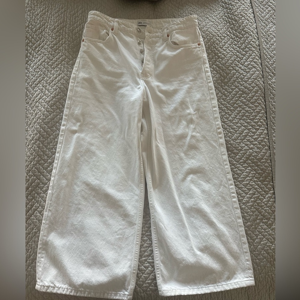 Zara Wide-Leg Culotte/Cropped White denim jeans